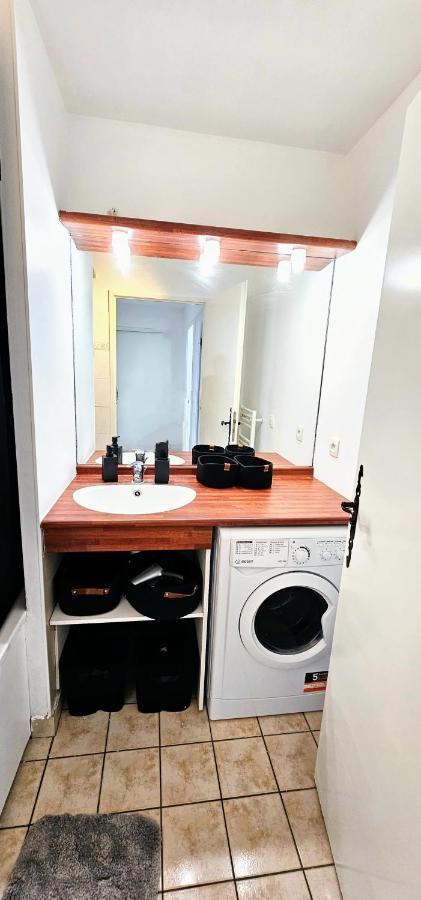 Ferienwohnung L'Evasion, Cergy, Downtown, 6 Pers, 2 Min Rer A, 2 Places De Parking Privatives, Netflix Et Beinsports Exterior foto